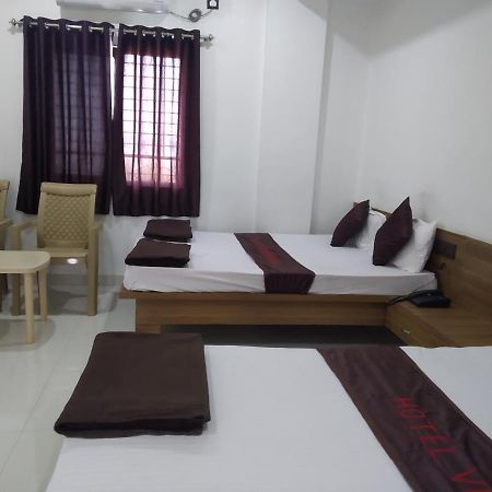 Hotel Vrundavan Πούνε Εξωτερικό φωτογραφία