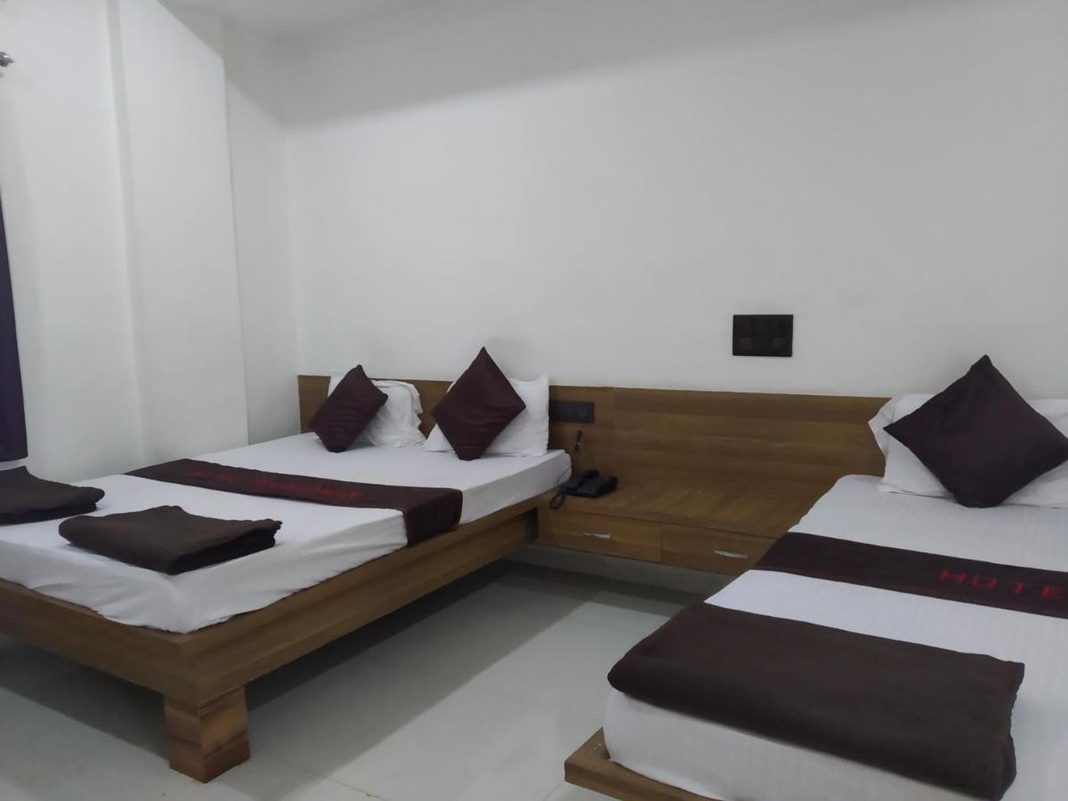 Hotel Vrundavan Πούνε Εξωτερικό φωτογραφία
