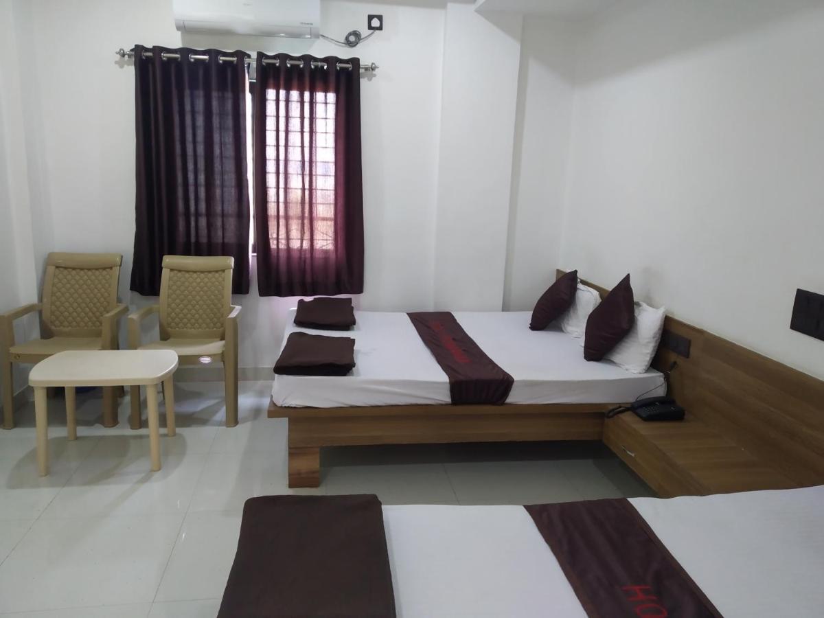 Hotel Vrundavan Πούνε Εξωτερικό φωτογραφία